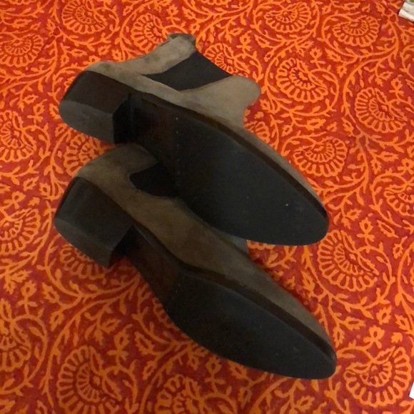 Authentic Burberry Suede Boots. Size 36 or US 6, - Picture 3 of 8